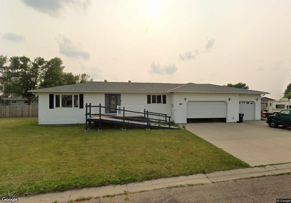 702 9th Ave SW, Jamestown, ND 58401 - photo 1