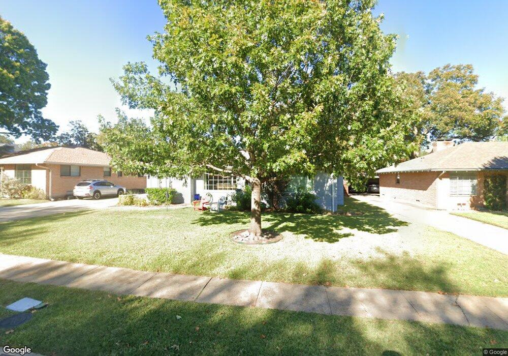 6221 Town Hill Ln, Dallas, TX 75214 - photo 1