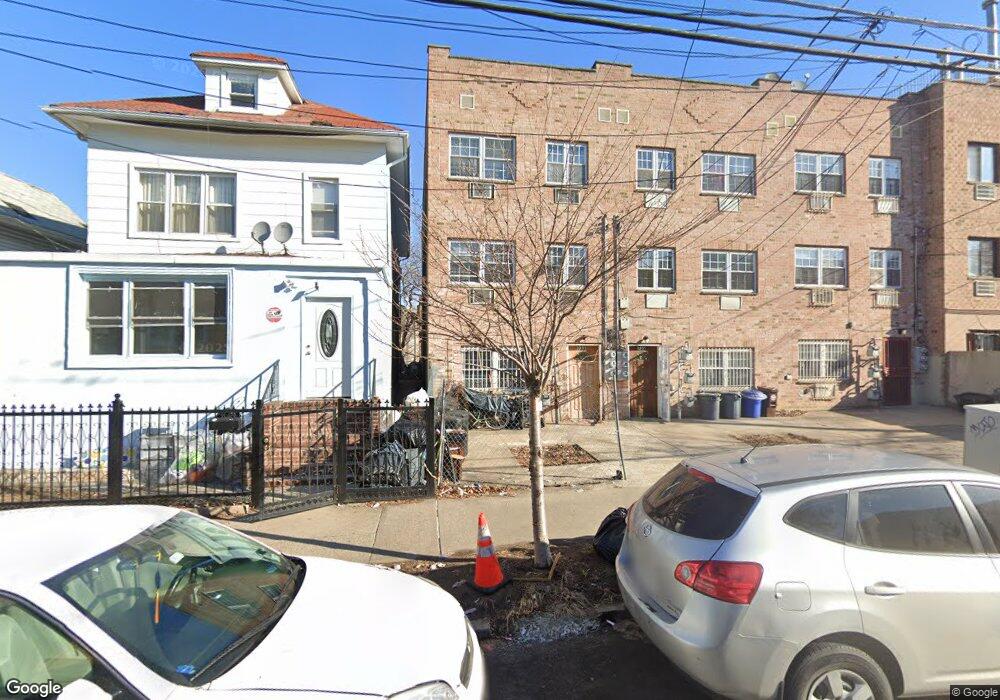 733 E 217th St, Bronx, NY 10467 - photo 1