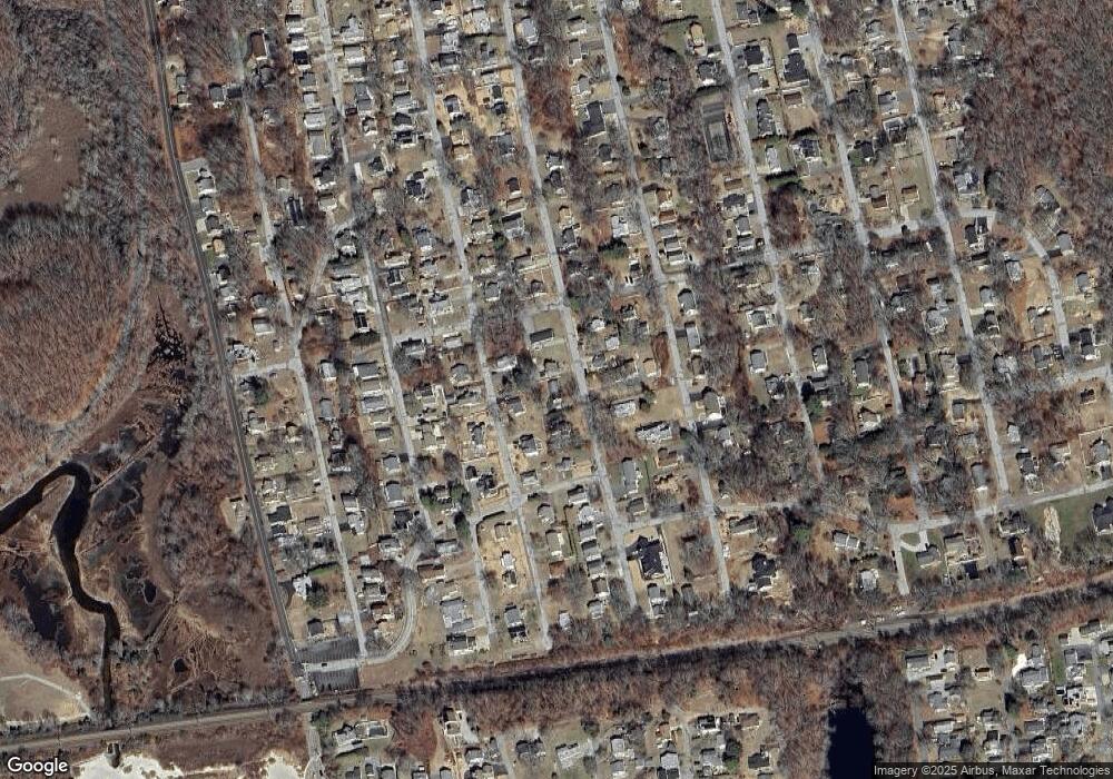 28 S Edgewood Rd, Niantic, CT 06357 - photo 1