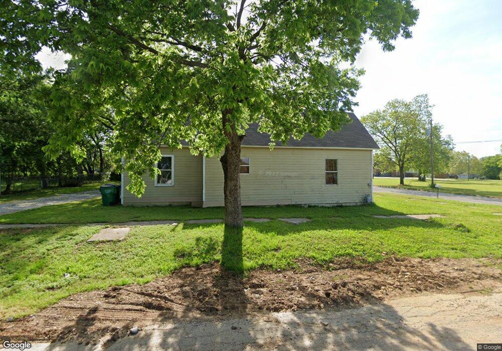 910 Hancock St, Gainesville, TX 76240 - photo 1