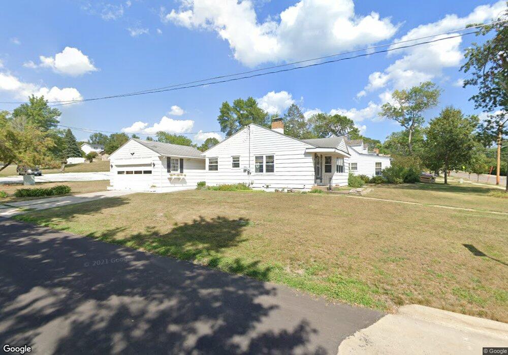 3200 Bever Ave SE, Cedar Rapids, IA 52403 - photo 1