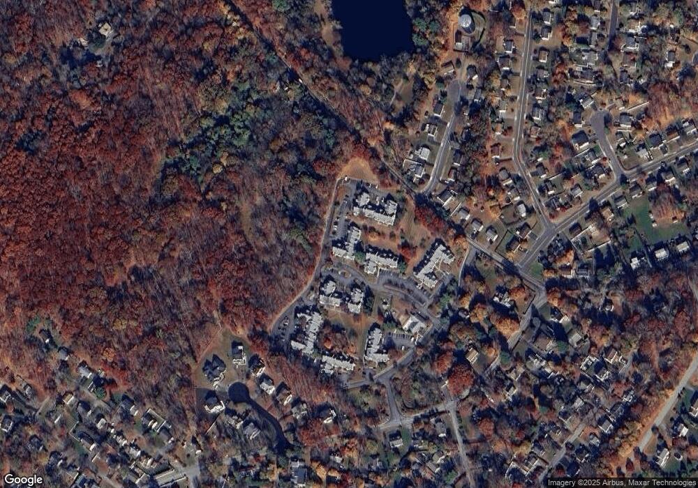 302 Arlin Rd unit 302, Monroe, NY 10950 - photo 1