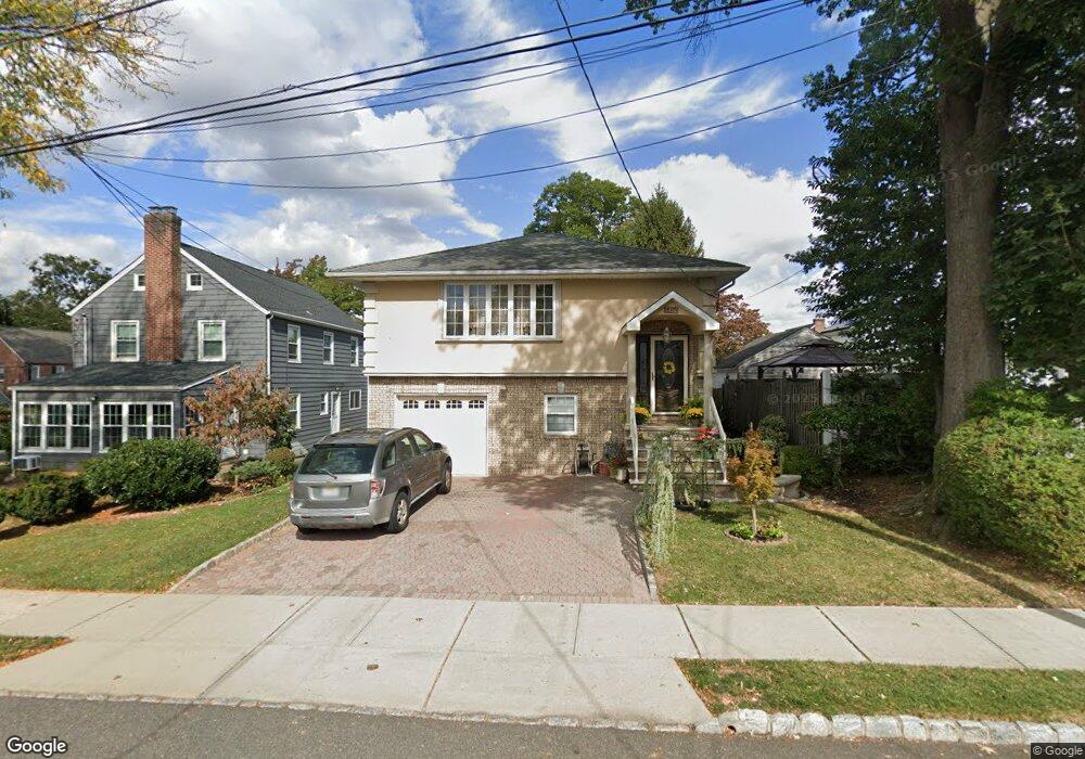 467 Twin Oaks Rd, Union, NJ 07083 - photo 1