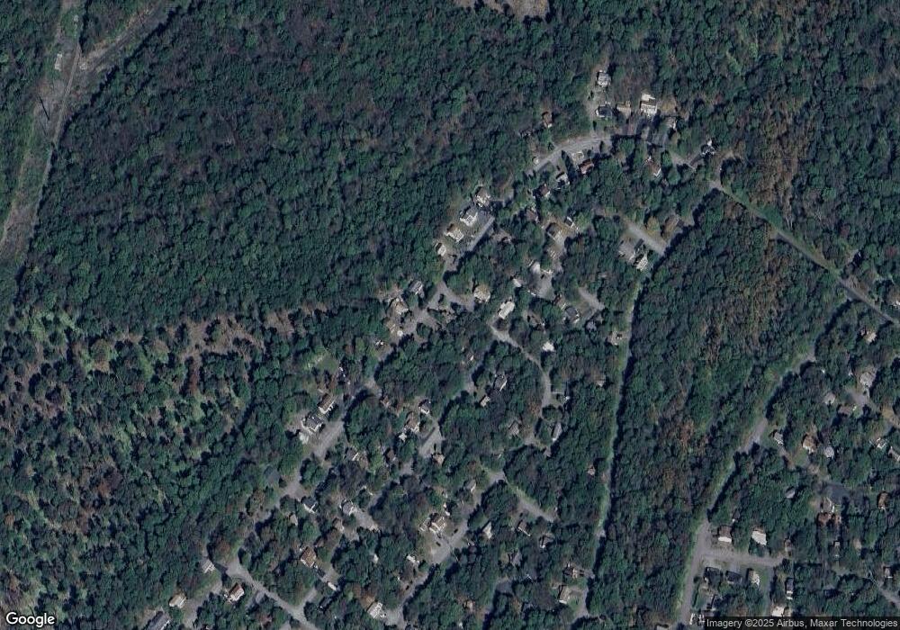 960 Country Place Dr, Tobyhanna, PA 18466 - photo 1