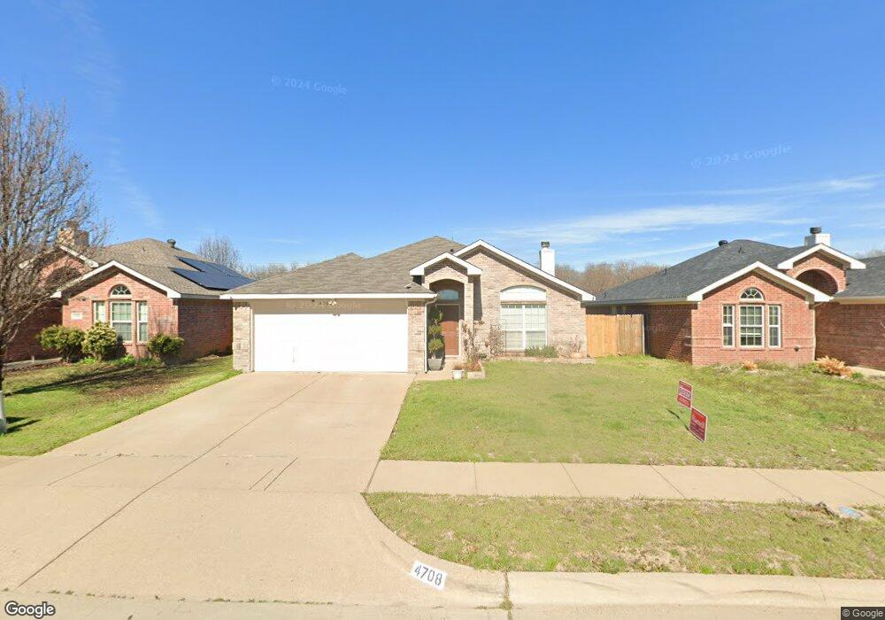 4708 Sapphire Ln, Granbury, TX 76049 - photo 1
