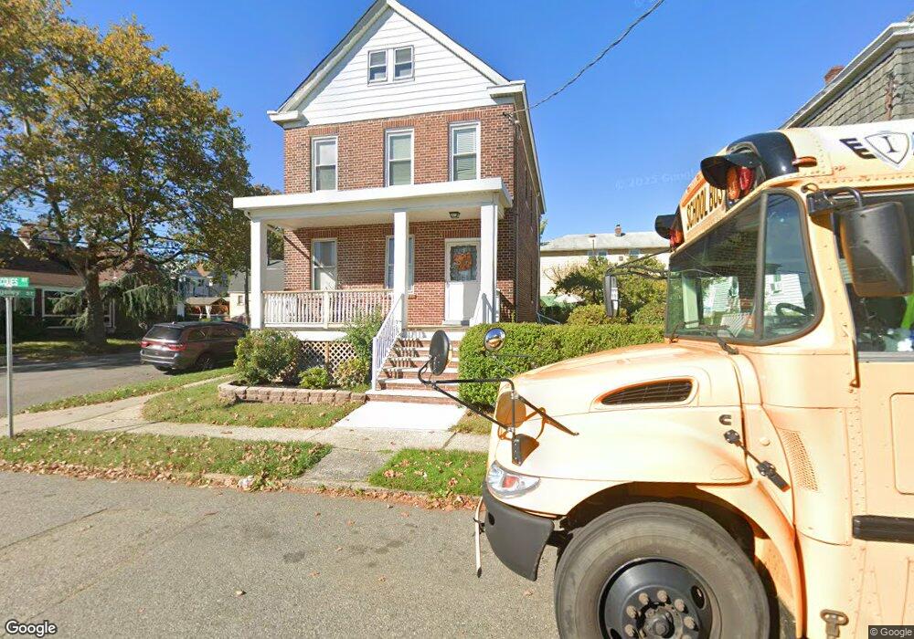 581 Jacques St, Perth Amboy, NJ 08861 - photo 1