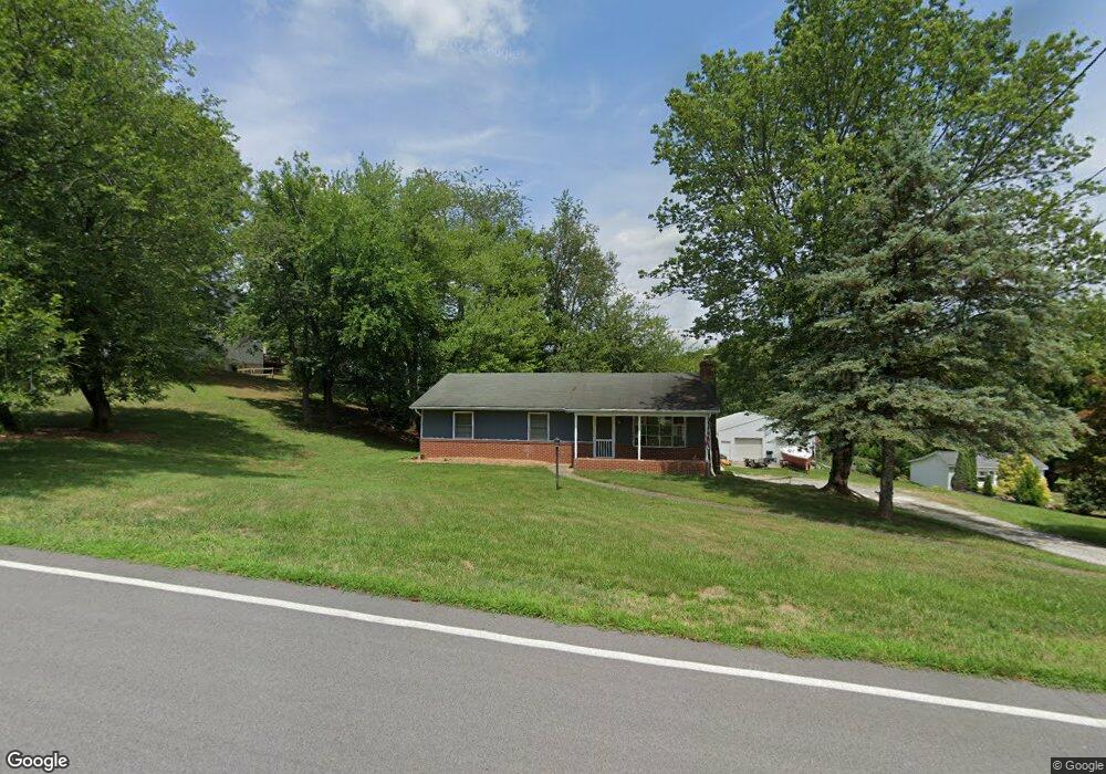 928 Gahle Rd, Westminster, MD 21157 - photo 1