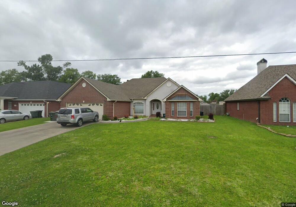 4032 Woodcrest St, Lake Charles, LA 70605 - photo 1