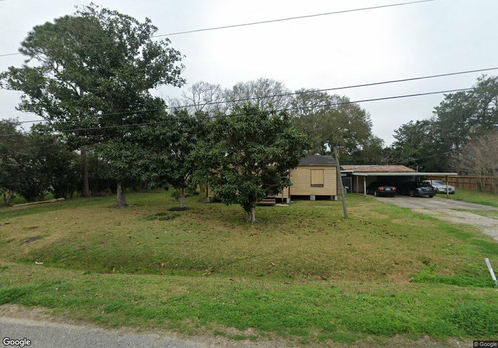 616 S Douglas St, Alvin, TX 77511 - photo 1
