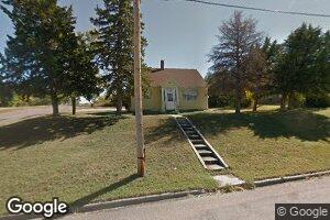 109 S Grace St, Chamberlain, SD 57325