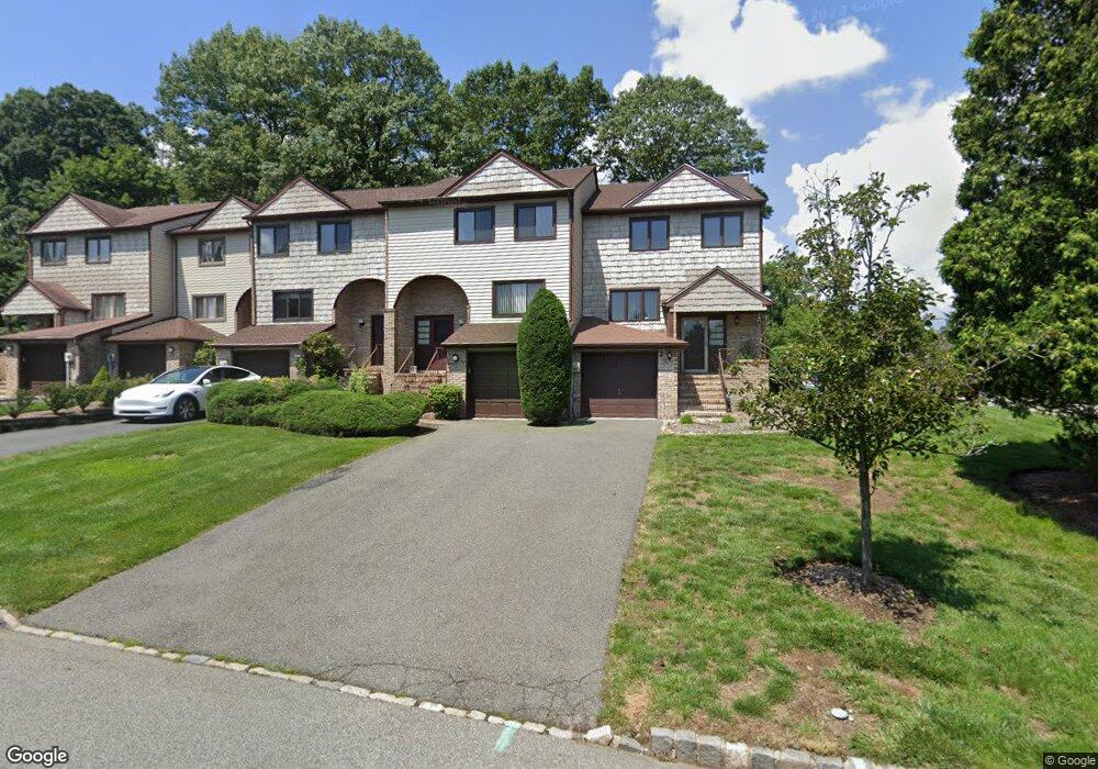 4 Valley Forge Ln, Morris Plains, NJ 07950 - photo 1