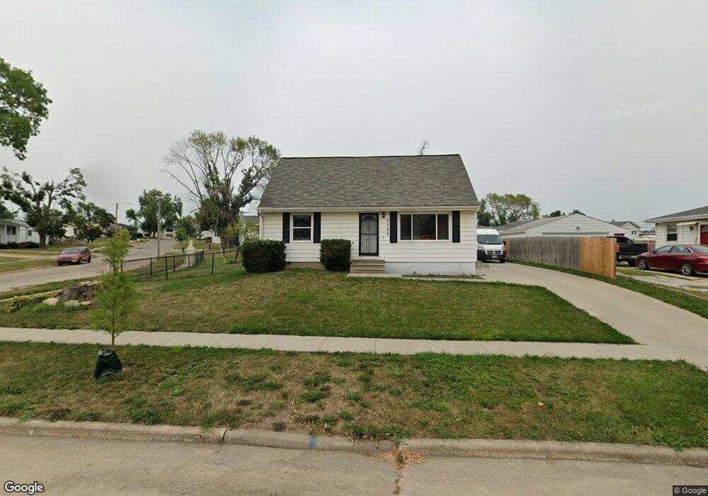 2724 Primrose Ln SW, Cedar Rapids, IA 52404 - photo 1