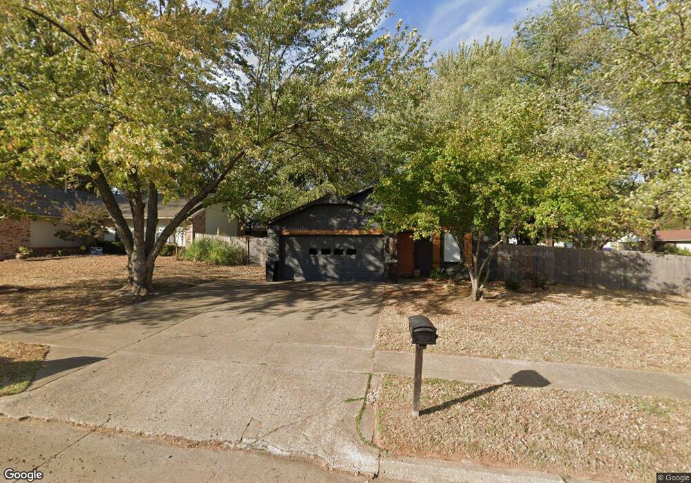 1100 W Fredericksburg St, Broken Arrow, OK 74011 - photo 1