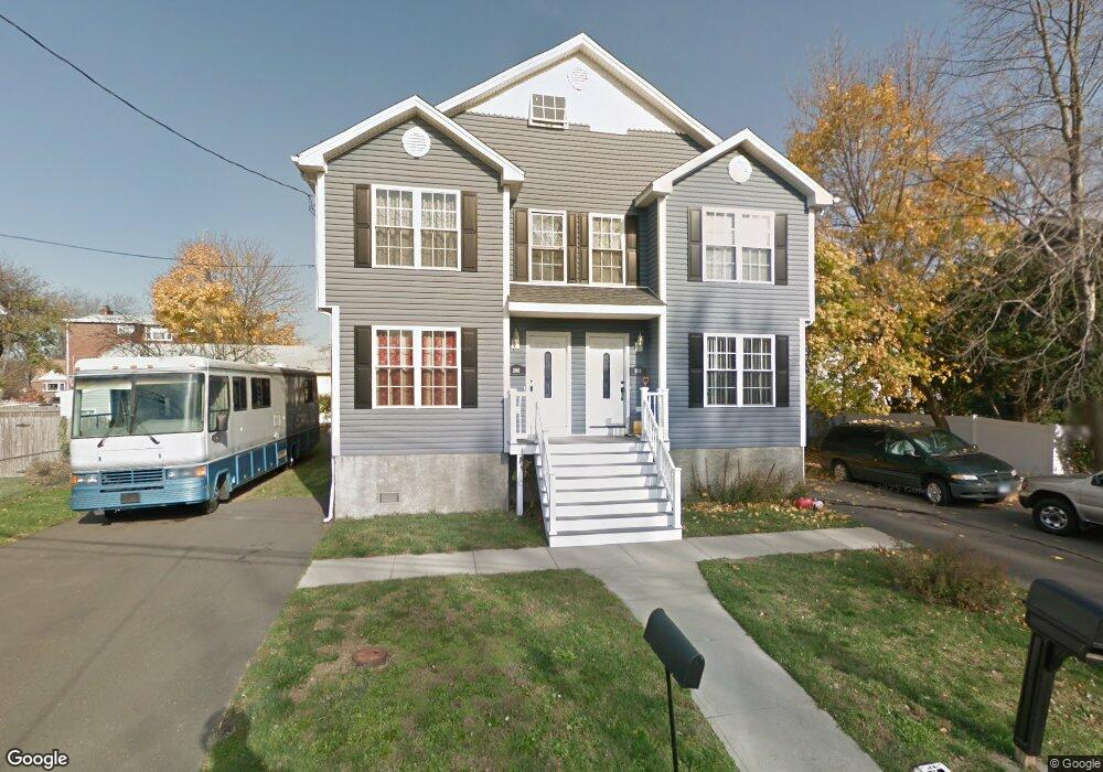 280 Roosevelt Ave unit 280, Stratford, CT 06615 - photo 1