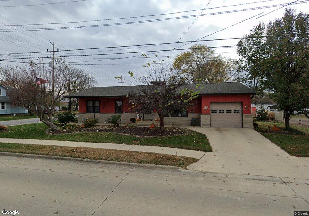 901 W Saint Anthony Ave, Effingham, IL 62401 - photo 1