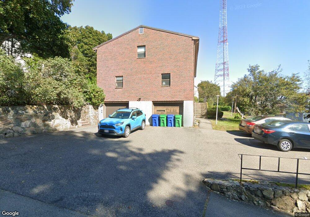 38 Linden St unit 40, Newton, MA 02464 - photo 1