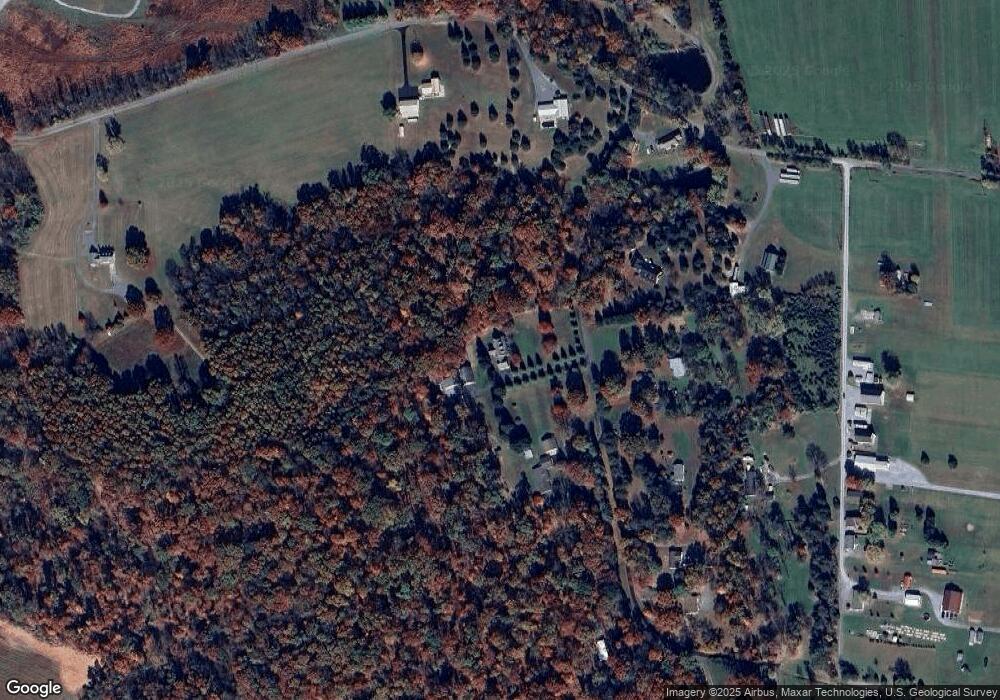 152 Gondola Dr, Martinsburg, WV 25404 - photo 1