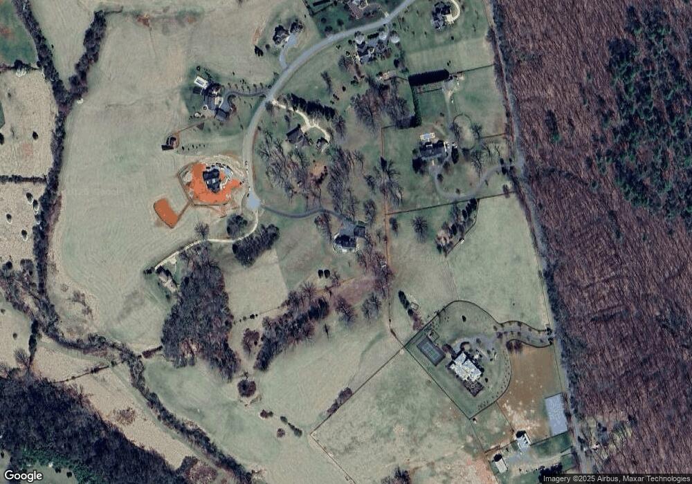 2075 Field Creek Ln, Charlottesville, VA 22903 - photo 1