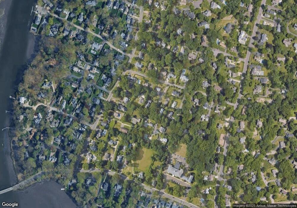 4 Horseshoe Ln, Westport, CT 06880 - photo 1