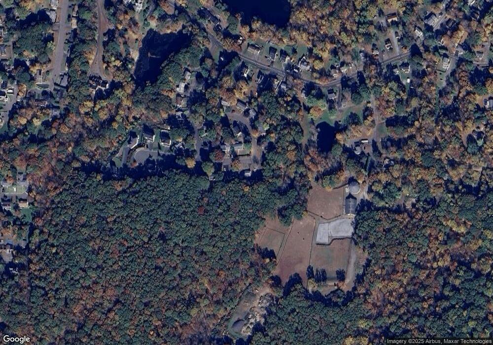 59 Woodcrest Dr, Naugatuck, CT 06770 - photo 1