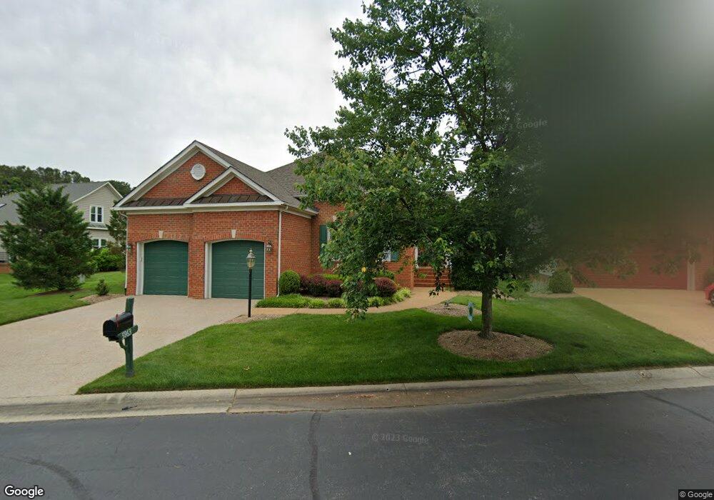 5963 Old Greenway Dr, Glen Allen, VA 23059 - photo 1