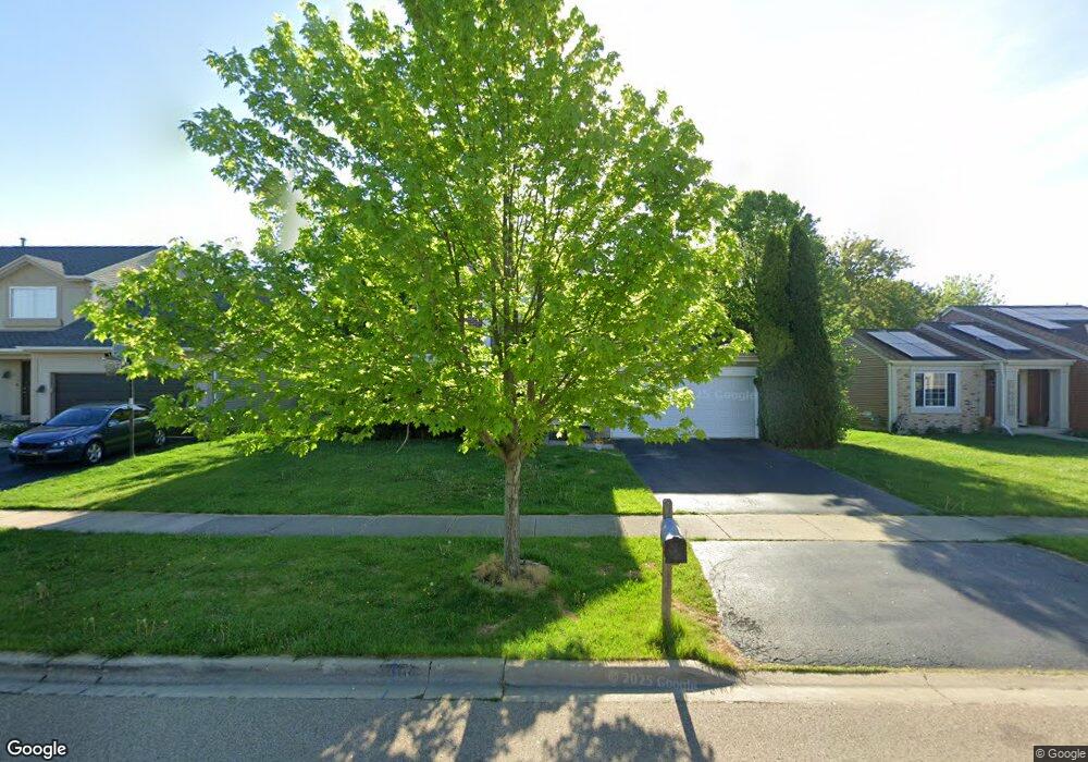 1321 Golden Oaks Pkwy, Aurora, IL 60506 - photo 1