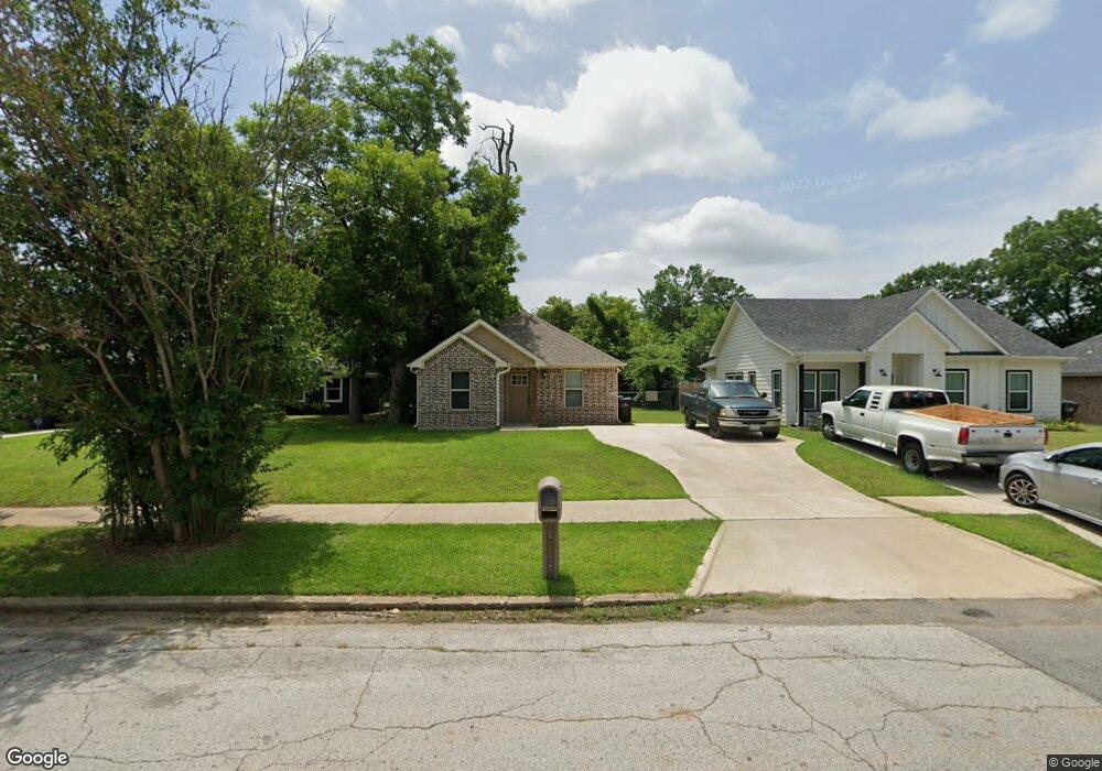 508 W Hull St, Denison, TX 75020 - photo 1