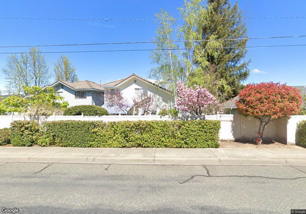 907 Mystic Dr, Grants Pass, OR 97527 - photo 1