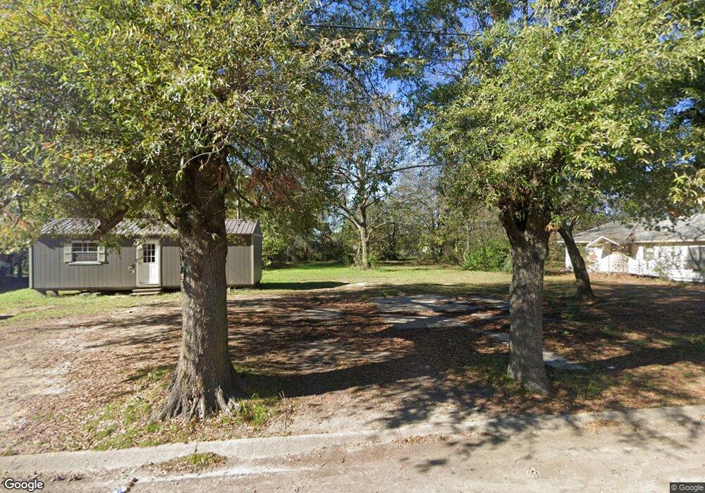 621 N Lowe St, Stuttgart, AR 72160 - photo 1