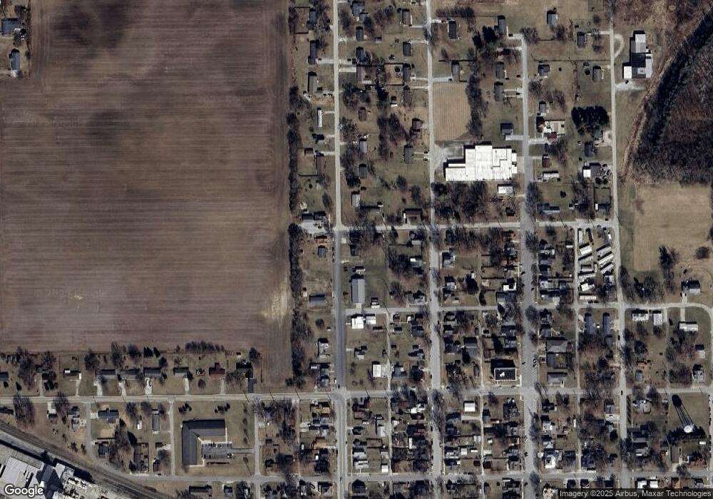 410 N Franklin St, Mentone, IN 46539 - photo 1