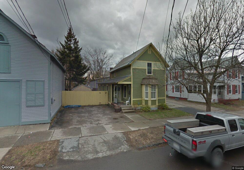 35 Crombie St unit 2, Burlington, VT 05401 - photo 1