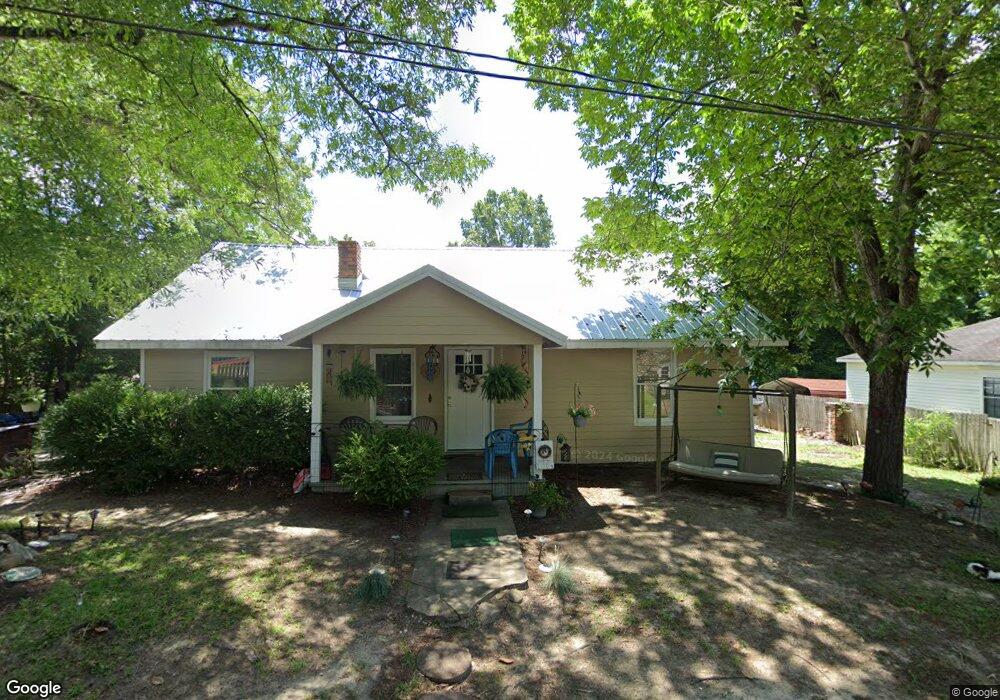 1004 Pineview St, Camden, SC 29020 - photo 1