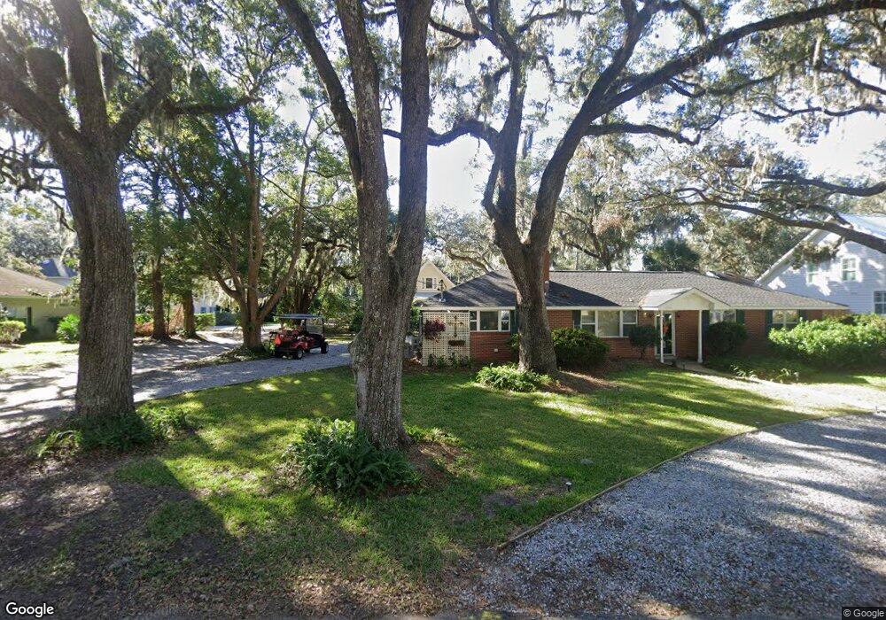205 Menendez Ave, St. Simons Island, GA 31522 - photo 1