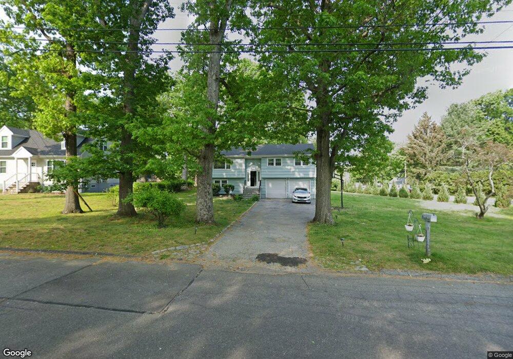 4 Garland Cir, Trumbull, CT 06611 - photo 1