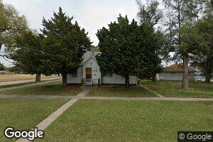 422 N Walnut St, Hoisington, KS 67544