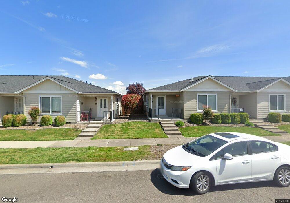 315 S Haskell St, Central Point, OR 97502 - photo 1