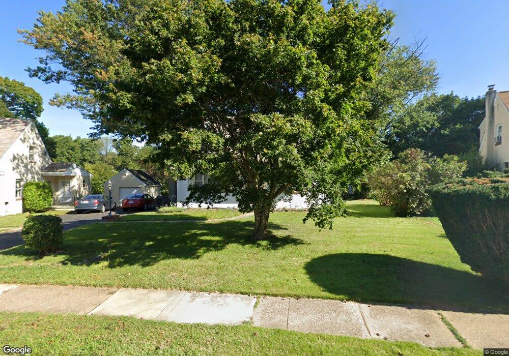 325 Woodlyn Cir, Woodlyn, PA 19094 - photo 1