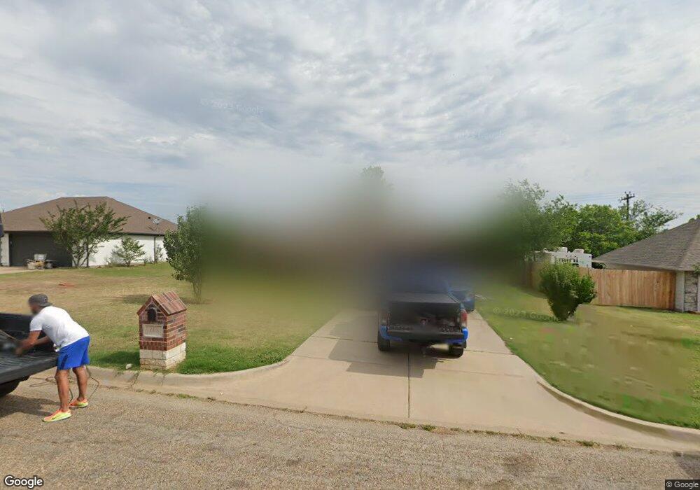 608 Pine Bluff St, Cleburne, TX 76031 - photo 1