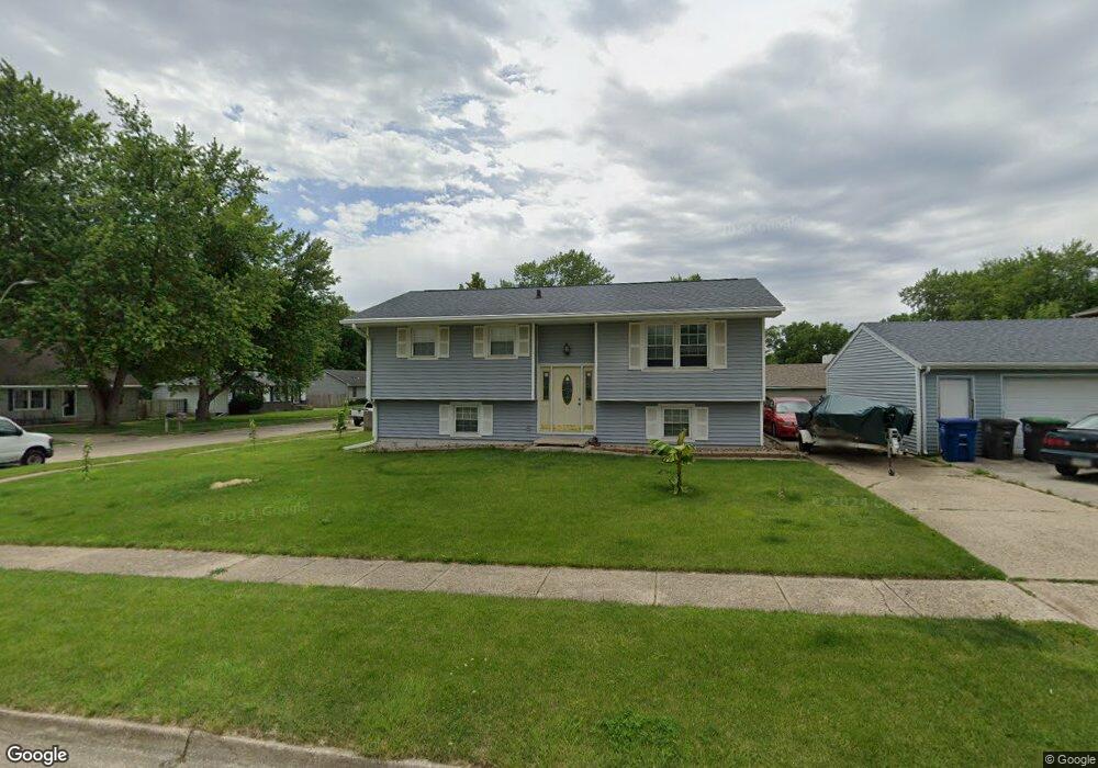 1008 E 40th Ct, Des Moines, IA 50317 - photo 1