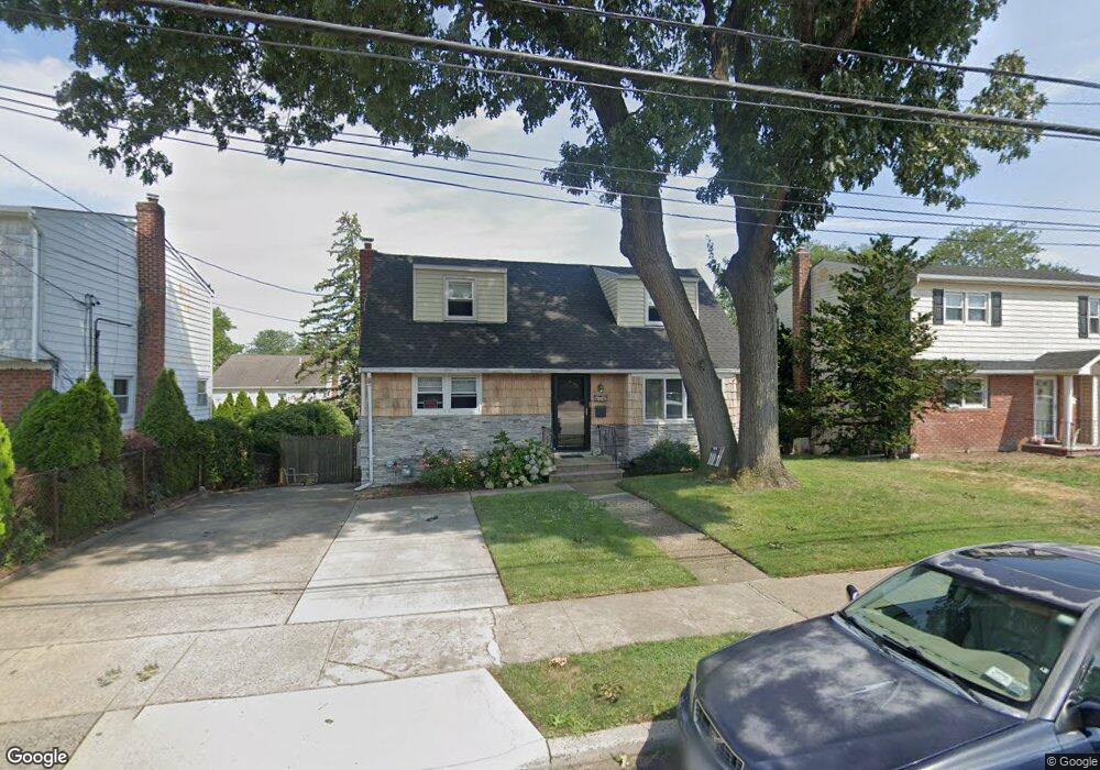 171 Doris Ave, Franklin Square, NY 11010 - photo 1