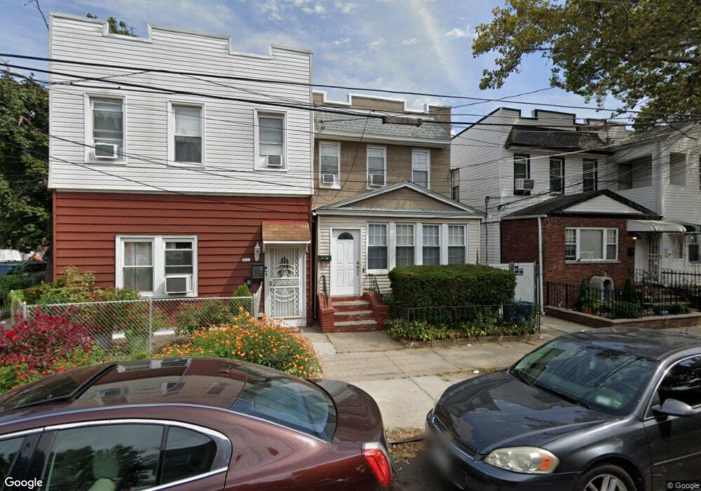 9503 91st St, Ozone Park, NY 11416 - photo 1