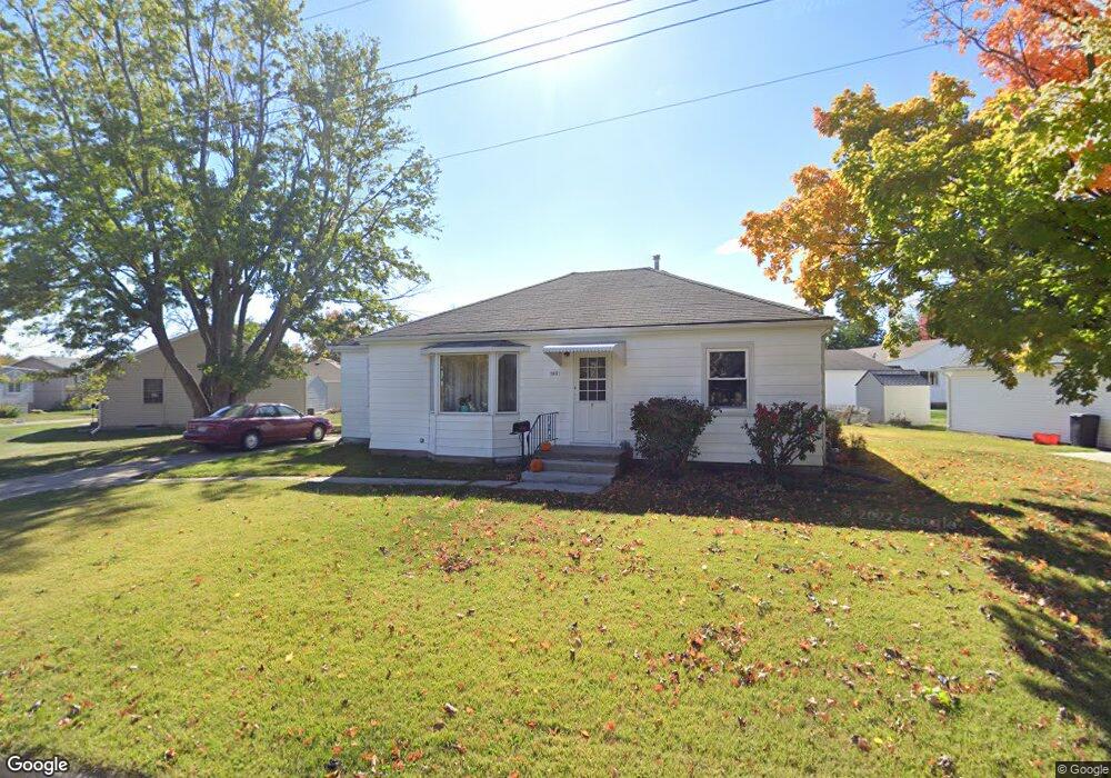 1401 N 7th Ave W, Newton, IA 50208 - photo 1