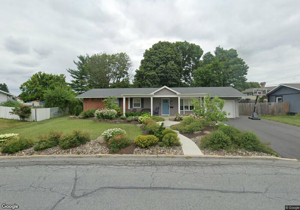 4421 Hoffman Dr, Whitehall, PA 18052 - photo 1