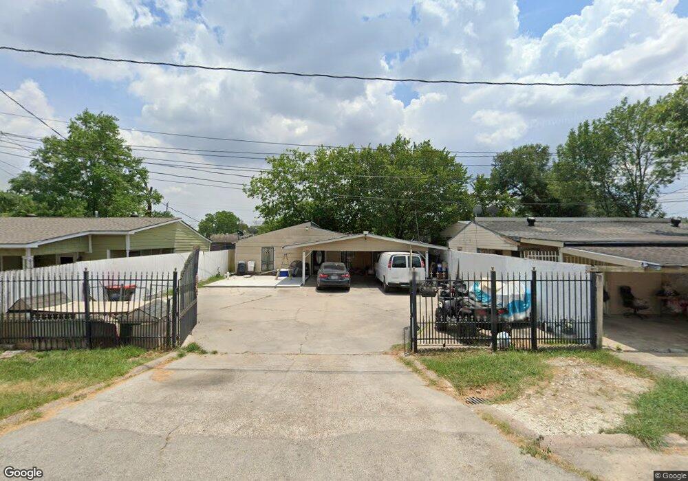 13726 Victoria St, Houston, TX 77015 - photo 1