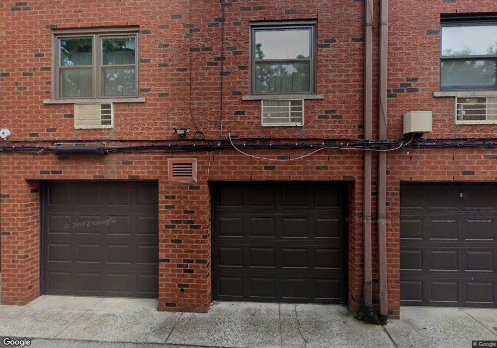 7114 Sutton Place unit 3, Fresh Meadows, NY 11365 - photo 1