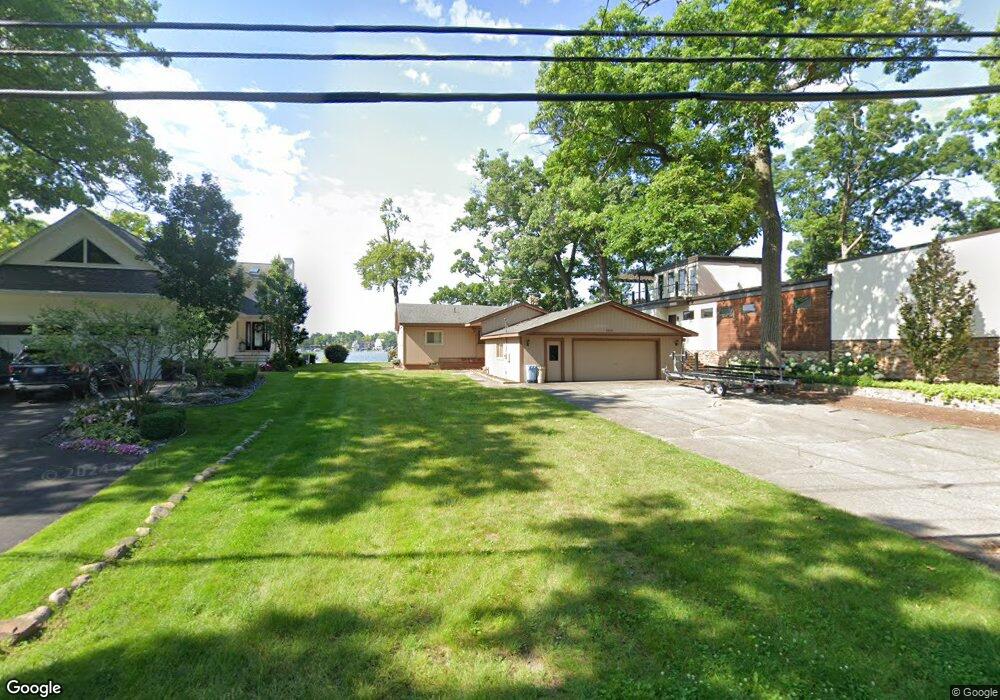 7035 Locklin, West Bloomfield, MI 48324 - photo 1