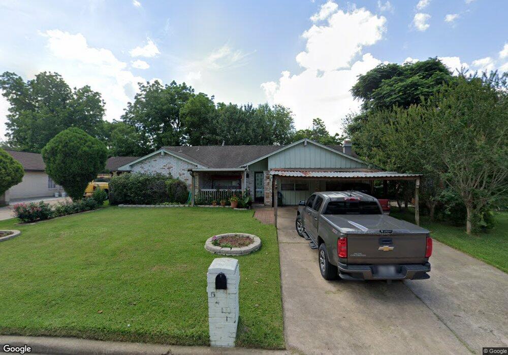 6411 Maple Hill Dr, Houston, TX 77088 - photo 1
