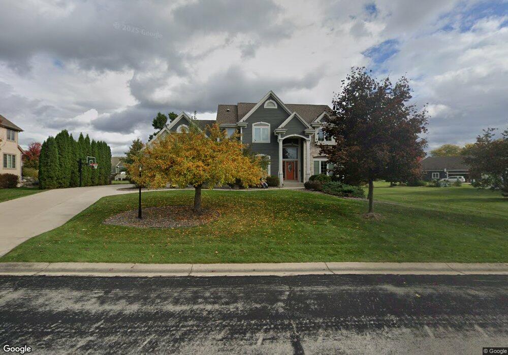 W129N6622 Daylily Dr, Menomonee Falls, WI 53051 - photo 1