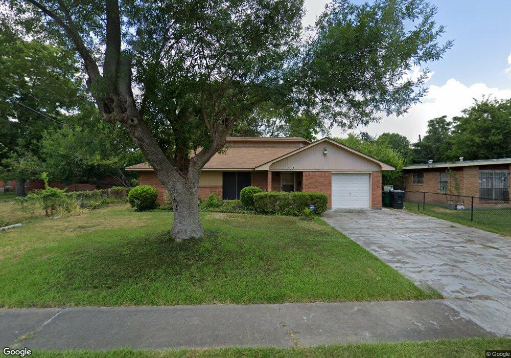 4723 Marable Dr, Houston, TX 77022 - photo 1
